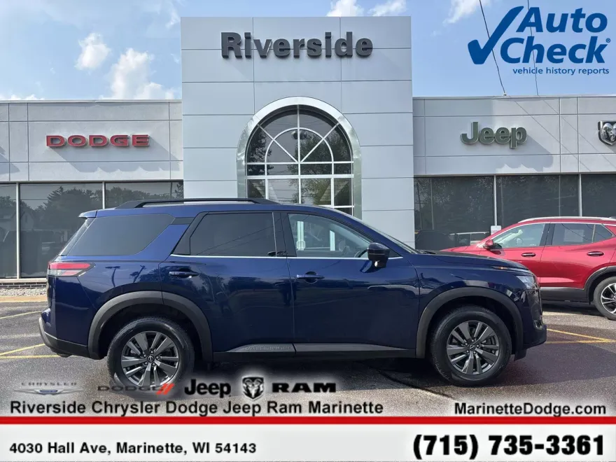 2024 Nissan Pathfinder SV photo 1