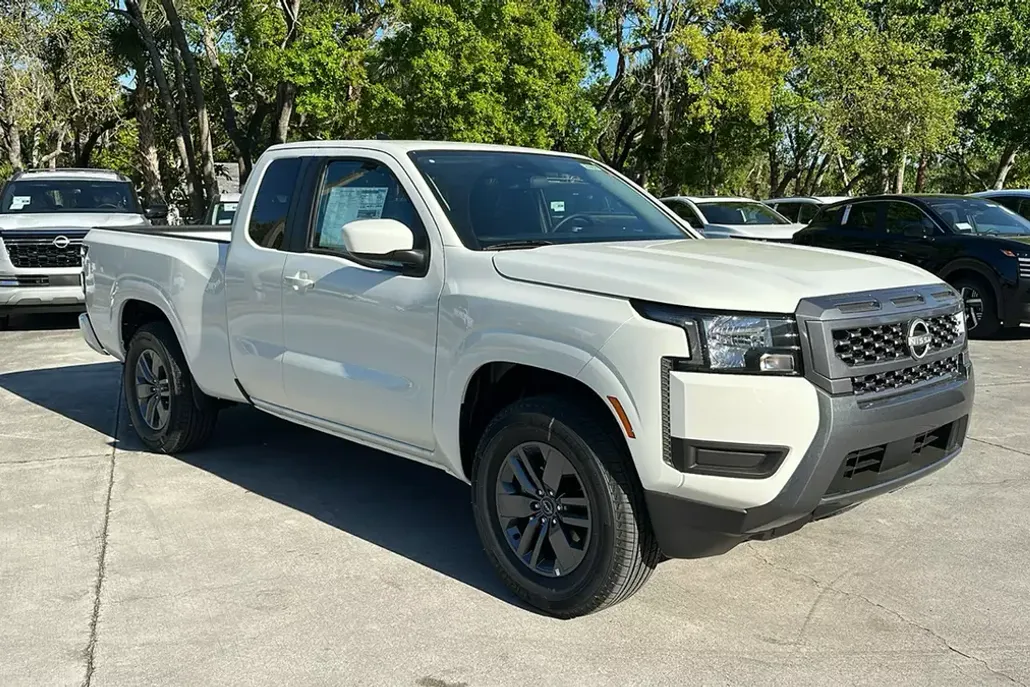 2025 Nissan Frontier King Cab SV photo 1
