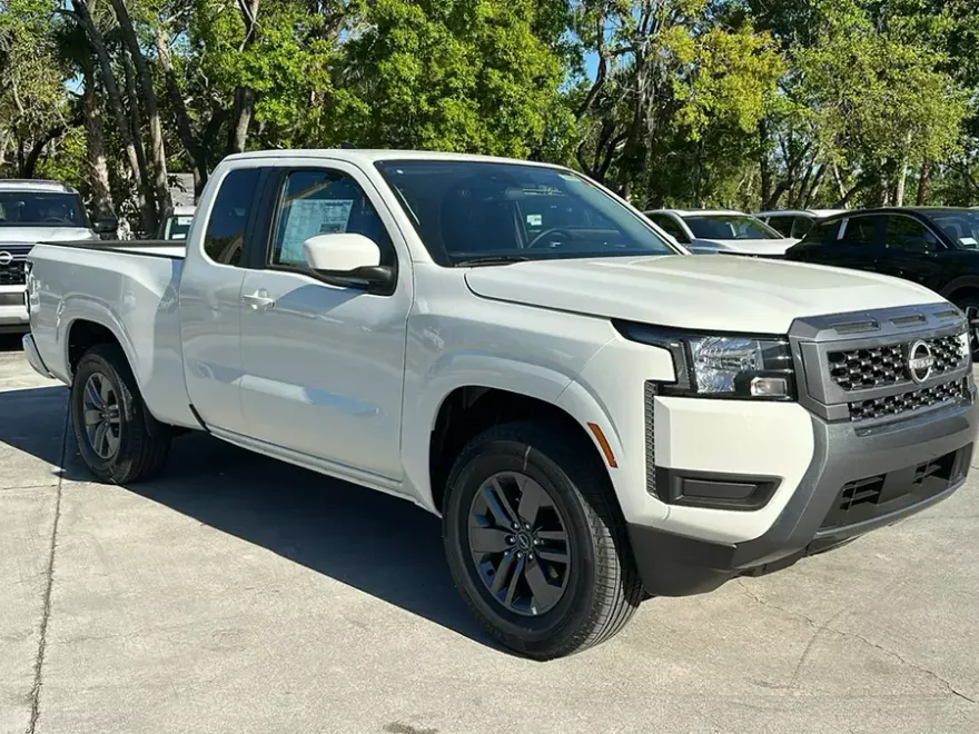 2025 Nissan Frontier King Cab SV photo 1