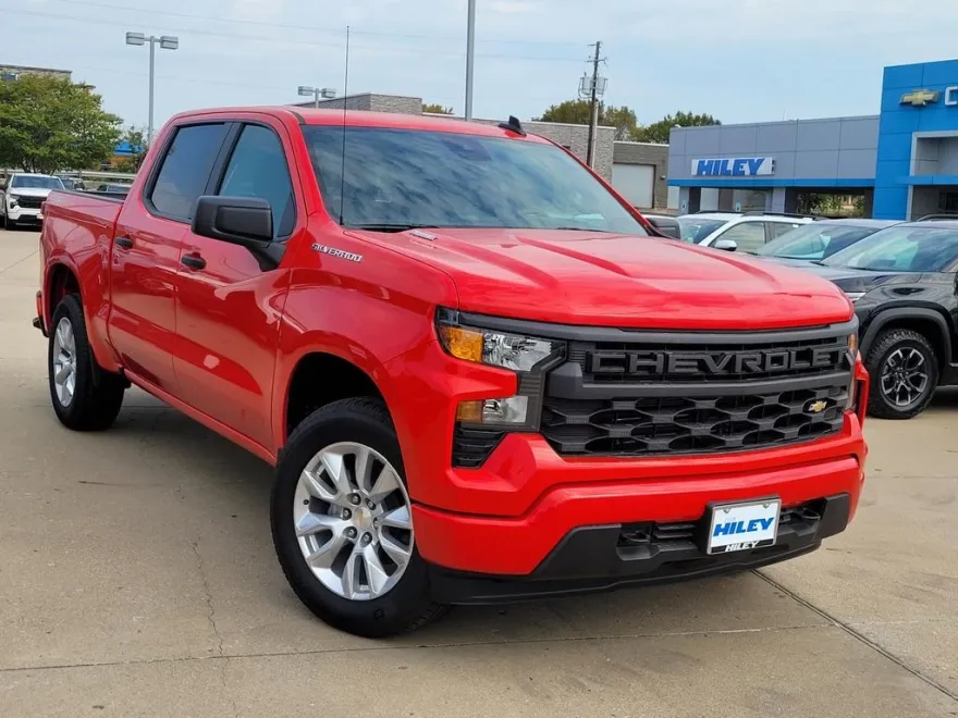 2025 Chevrolet Silverado 1500 Custom photo 1