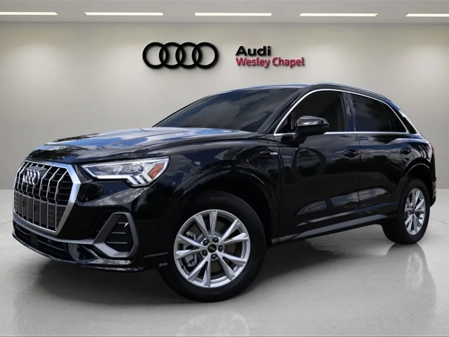 2025 Audi Q3 45 TFSI S line Premium photo 1