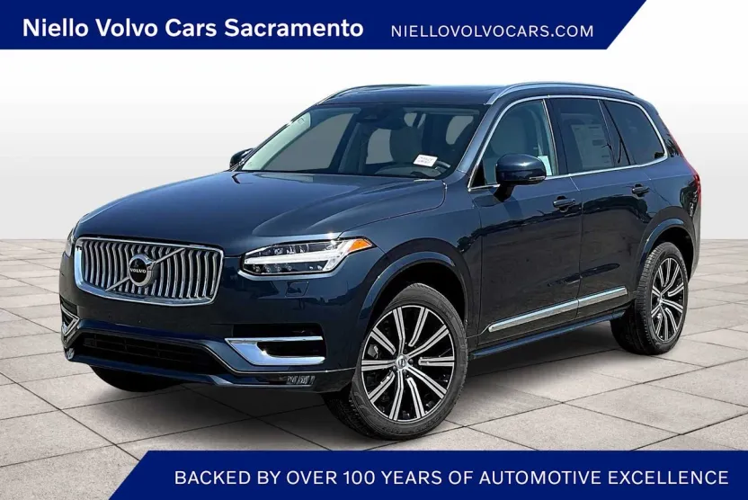 2025 Volvo XC90 Core photo 1
