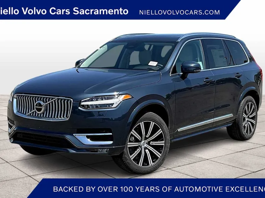 2025 Volvo XC90 Core photo 1