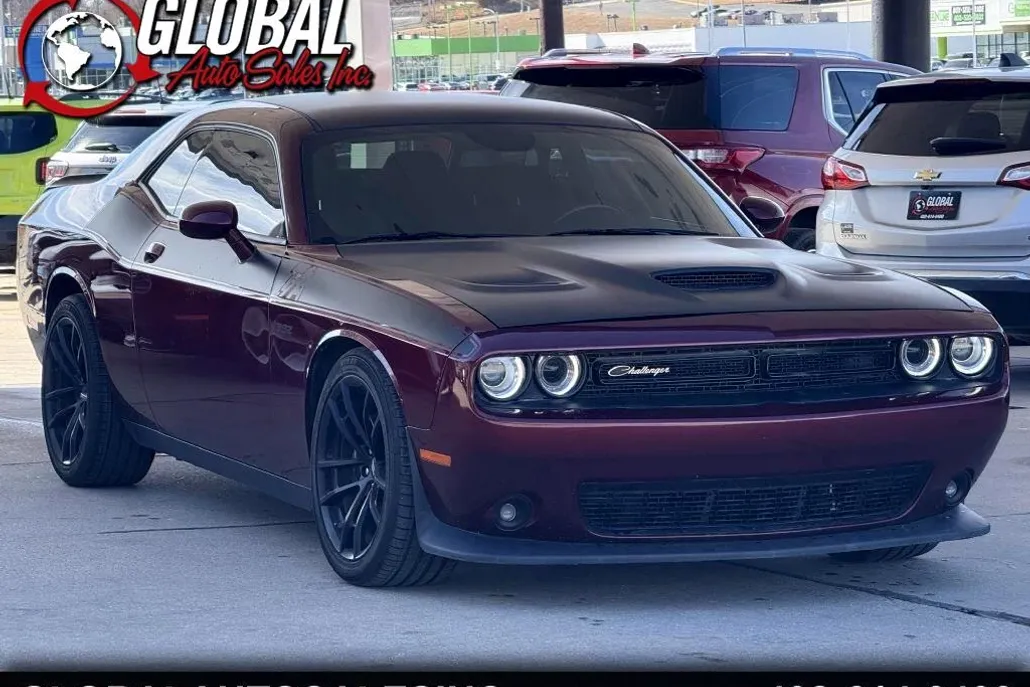 2021 Dodge Challenger R/T Scat Pack photo 1