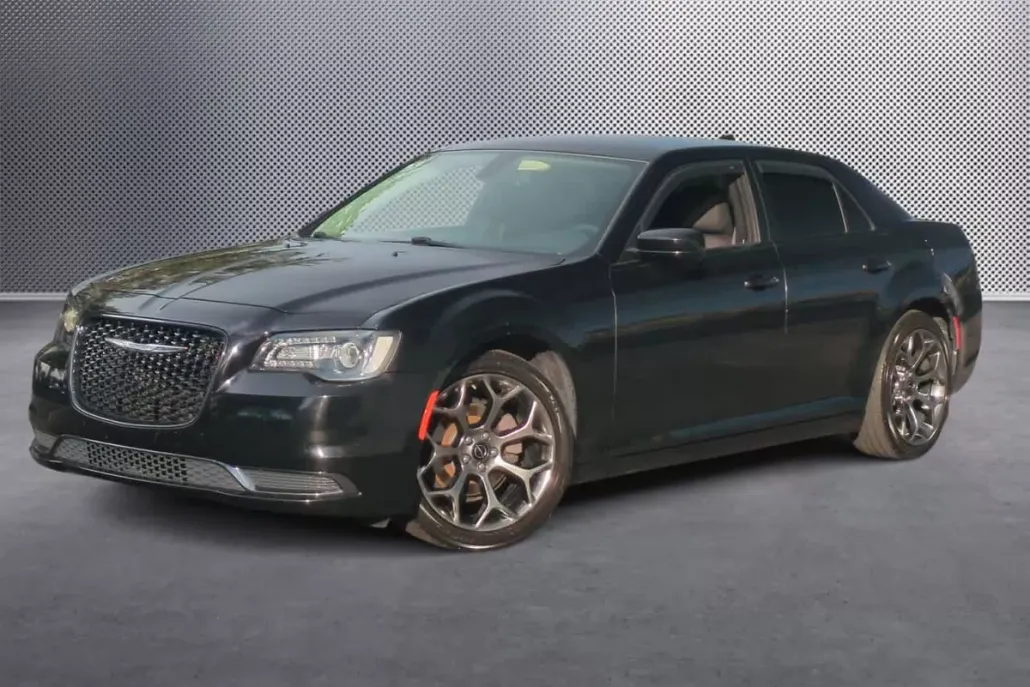 2018 Chrysler 300 Touring photo 1