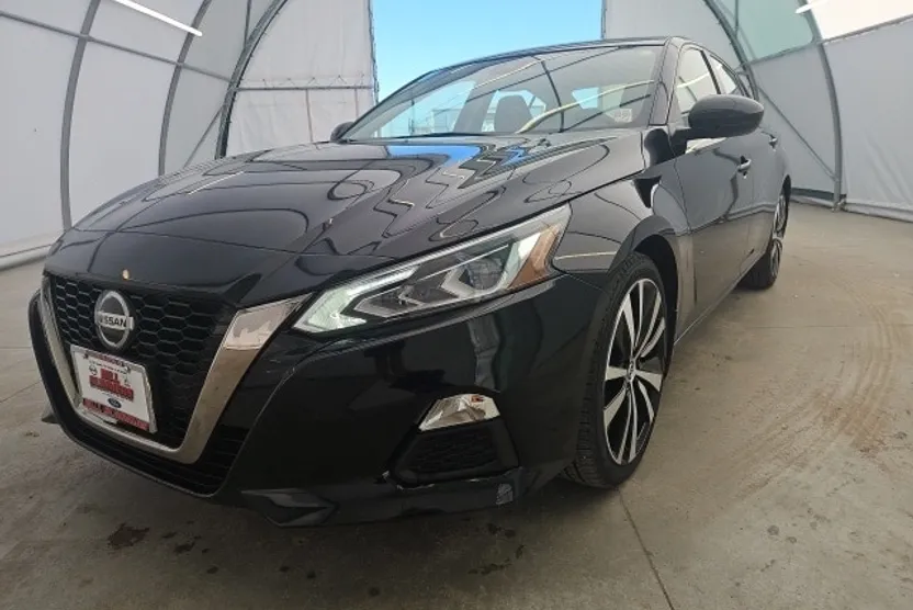 2022 Nissan Altima 2.5 SR photo 1