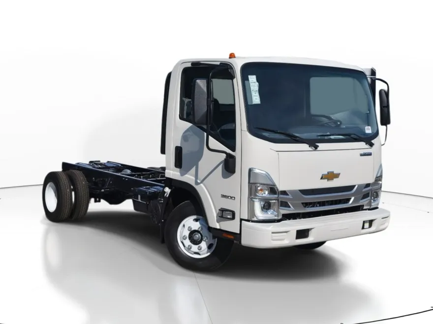 2025 Chevrolet Silverado 3500HD Base photo 1