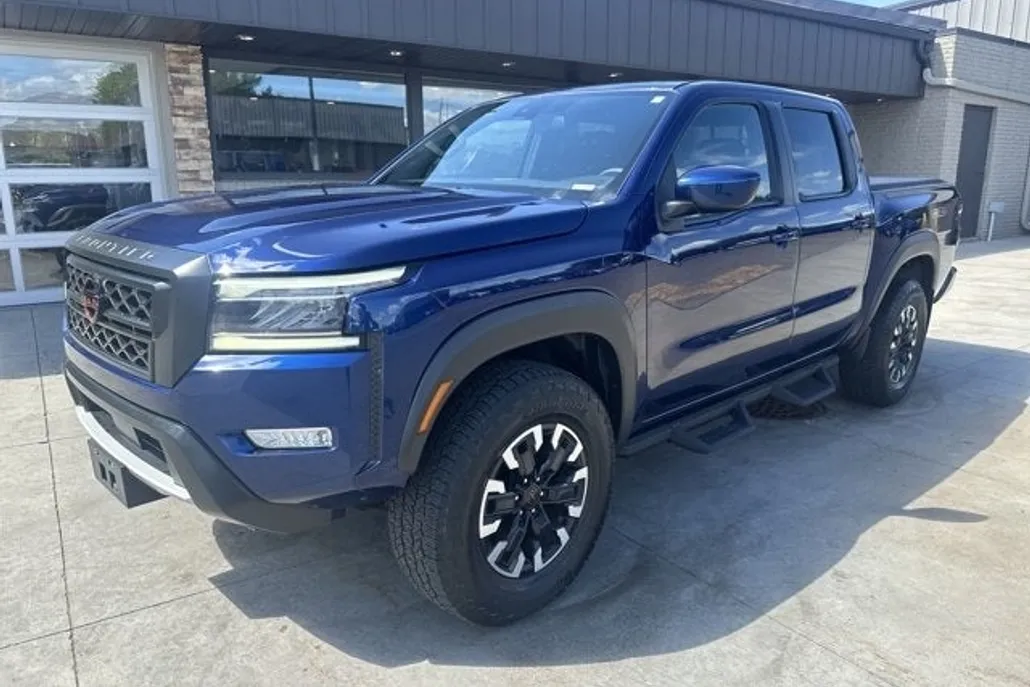 2022 Nissan Frontier PRO-4X photo 1