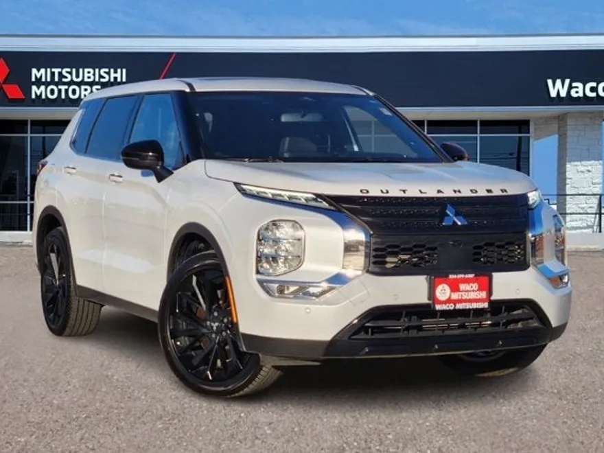 2022 Mitsubishi Outlander SE photo 1