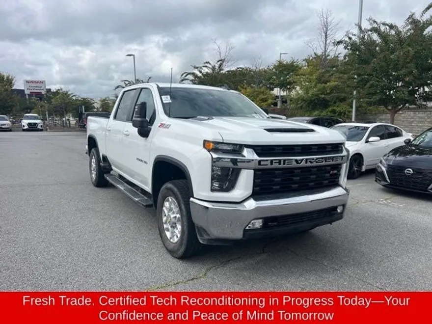 2023 Chevrolet Silverado 2500HD LT photo 1