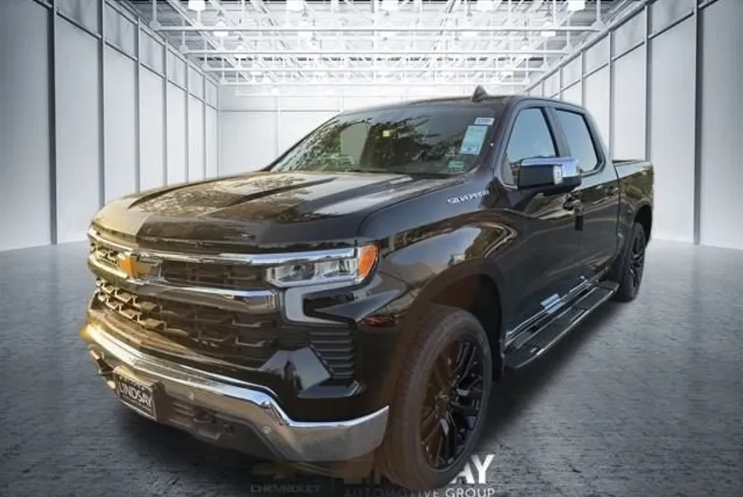 2025 Chevrolet Silverado 1500 LT photo 1