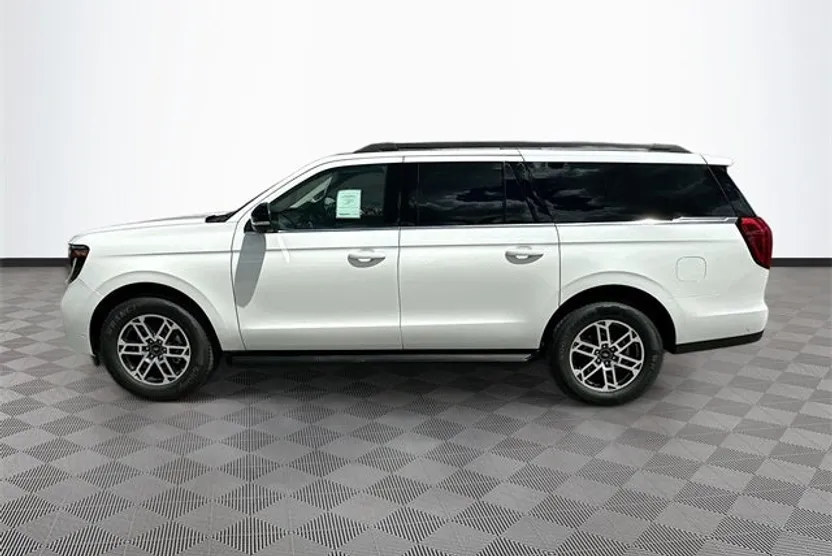 2025 Ford Expedition MAX photo 1