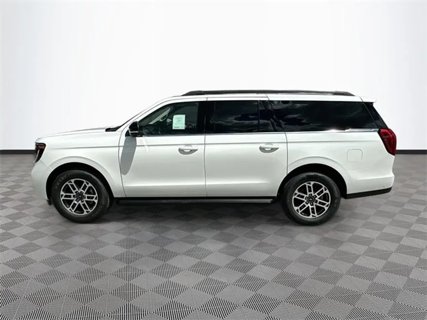 2025 Ford Expedition MAX photo 1