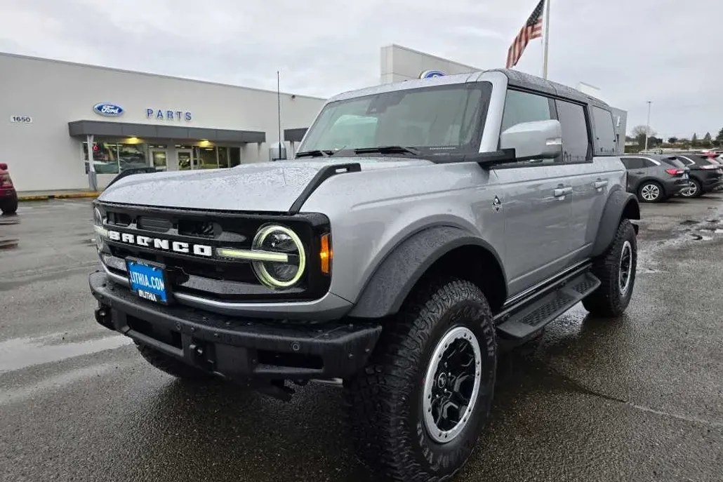 2024 Ford Bronco Outer Banks photo 1