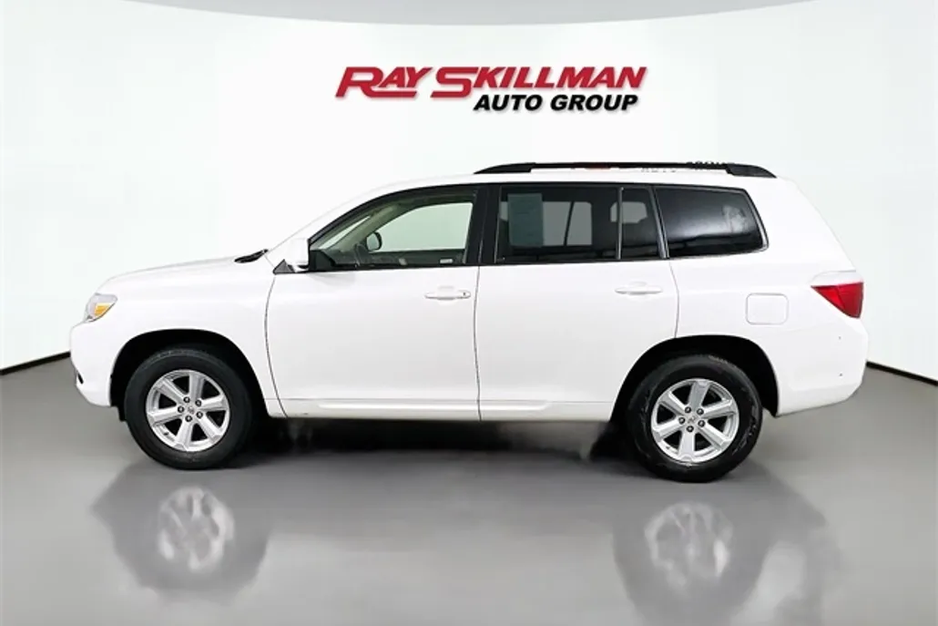 2009 Toyota Highlander Base photo 1