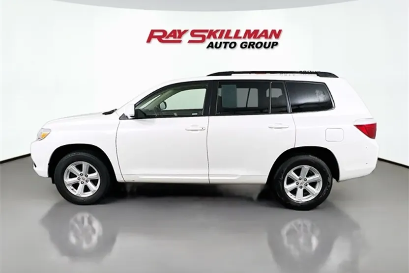 2009 Toyota Highlander Base photo 1