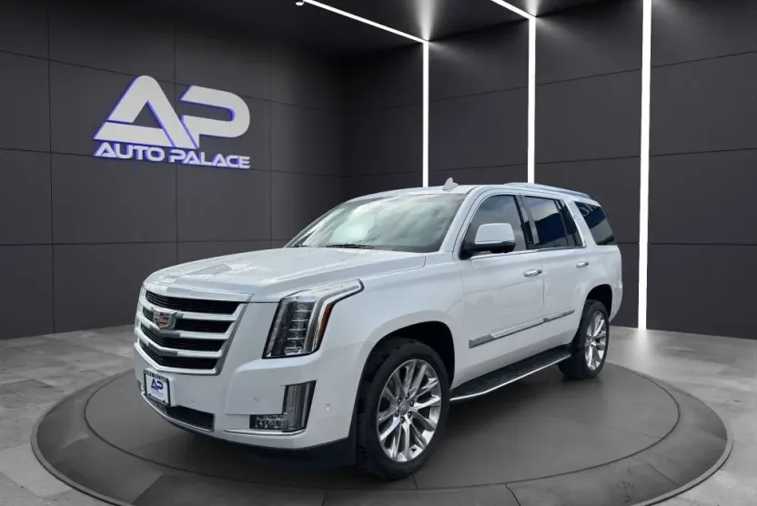 2019 Cadillac Escalade Luxury photo 1