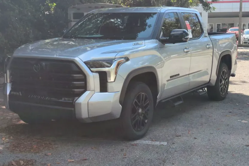 2026 Toyota Tundra Limited CrewMax photo 1