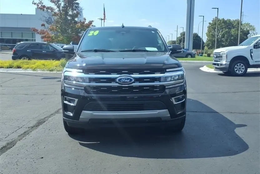 2024 Ford Expedition Limited photo 1