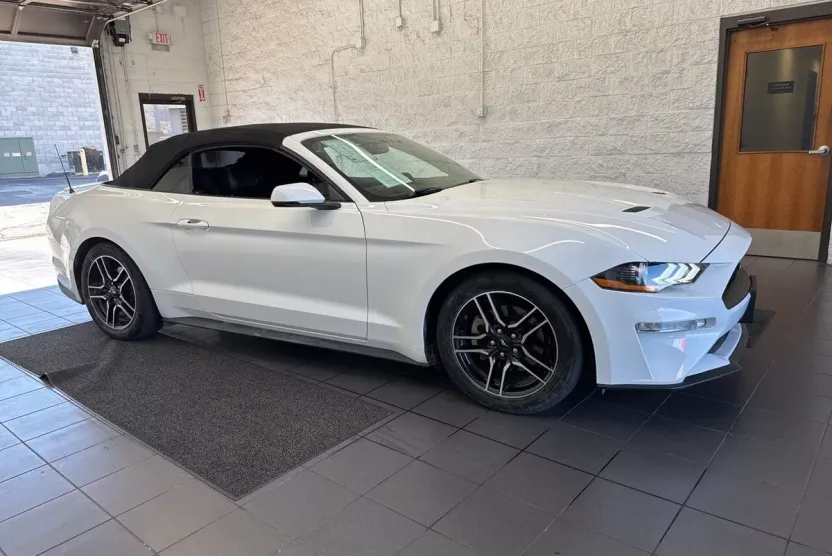 2018 Ford Mustang EcoBoost Premium Convertible photo 1