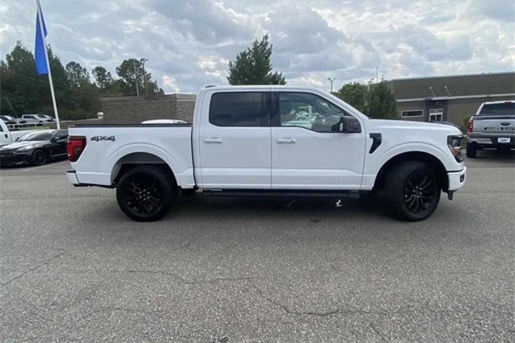 2024 Ford F-150 XLT photo 1