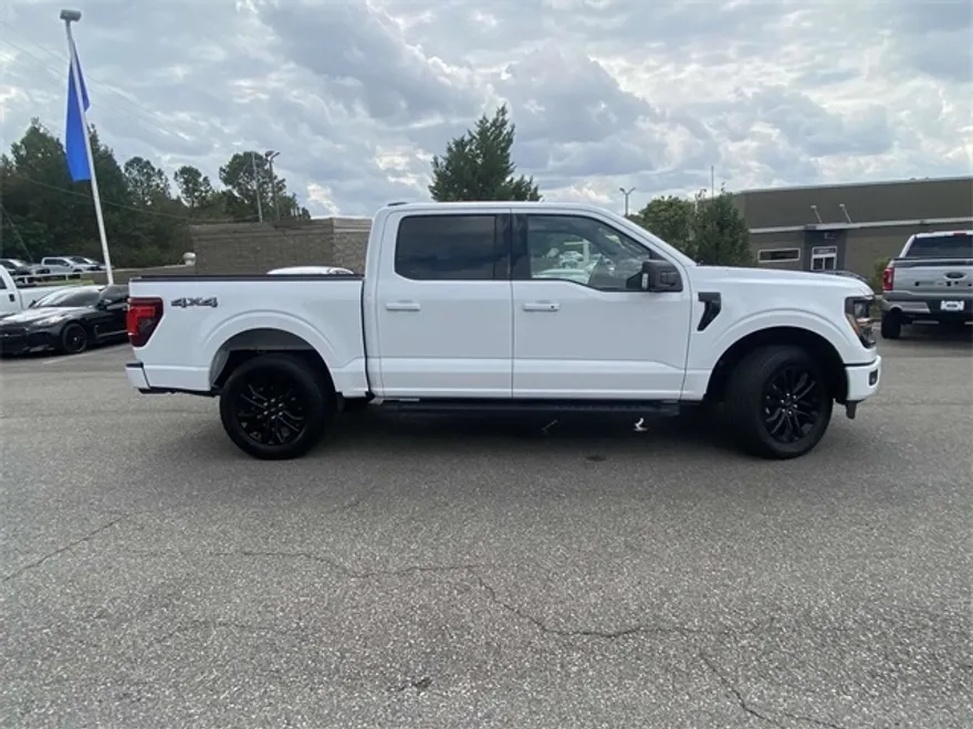 2024 Ford F-150 XLT photo 1