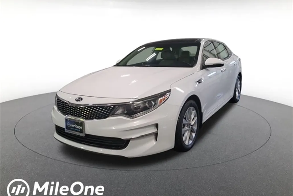 2018 Kia Optima EX photo 1