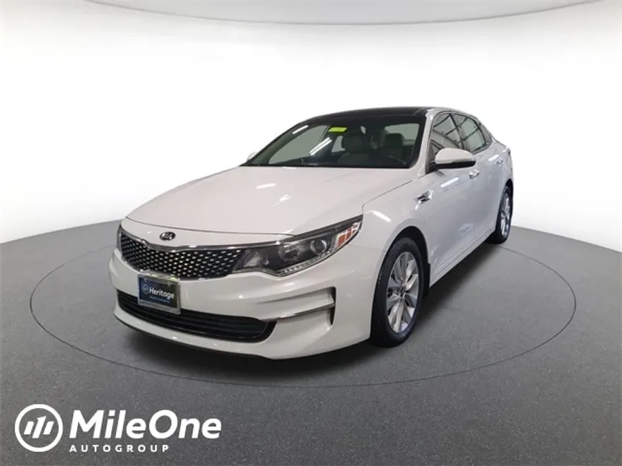 2018 Kia Optima EX photo 1