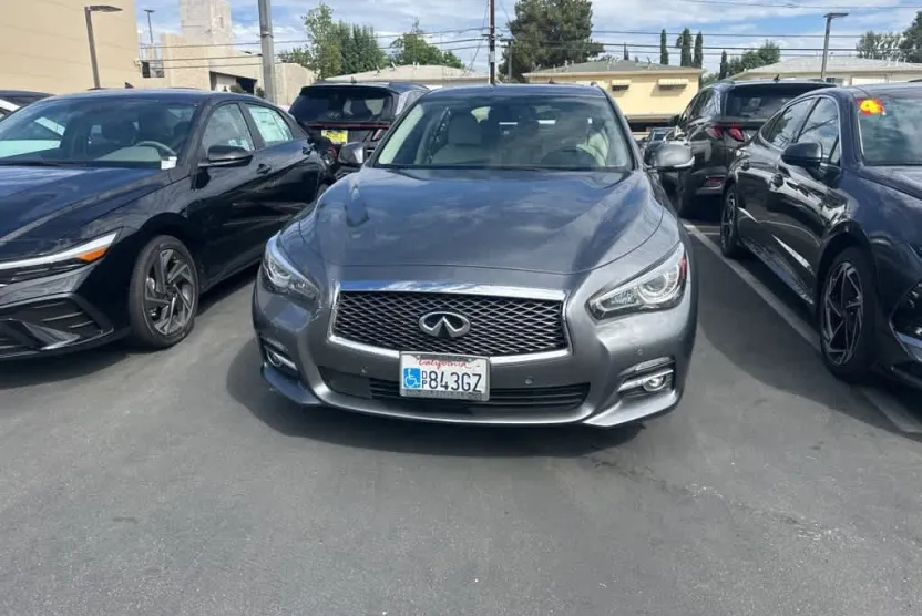 2017 Infiniti Q50 3.0t Premium photo 1
