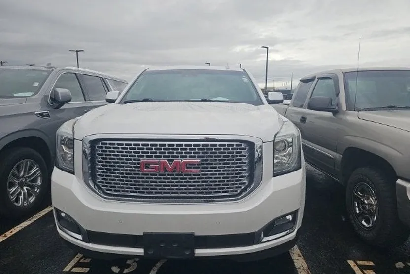 2016 Gmc Yukon XL Denali photo 1