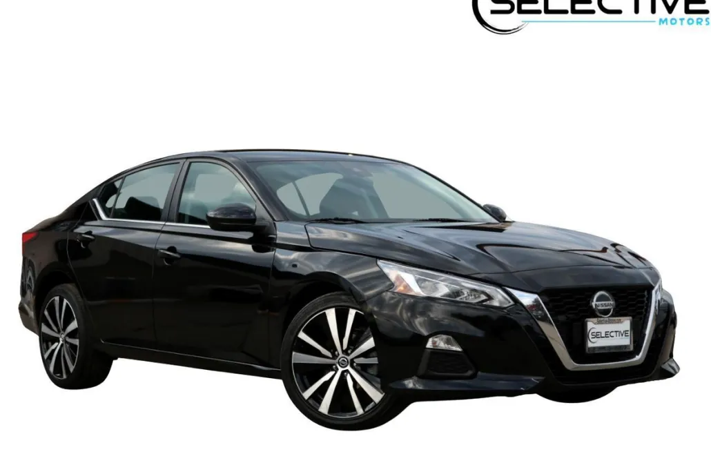 2021 Nissan Altima SR photo 1