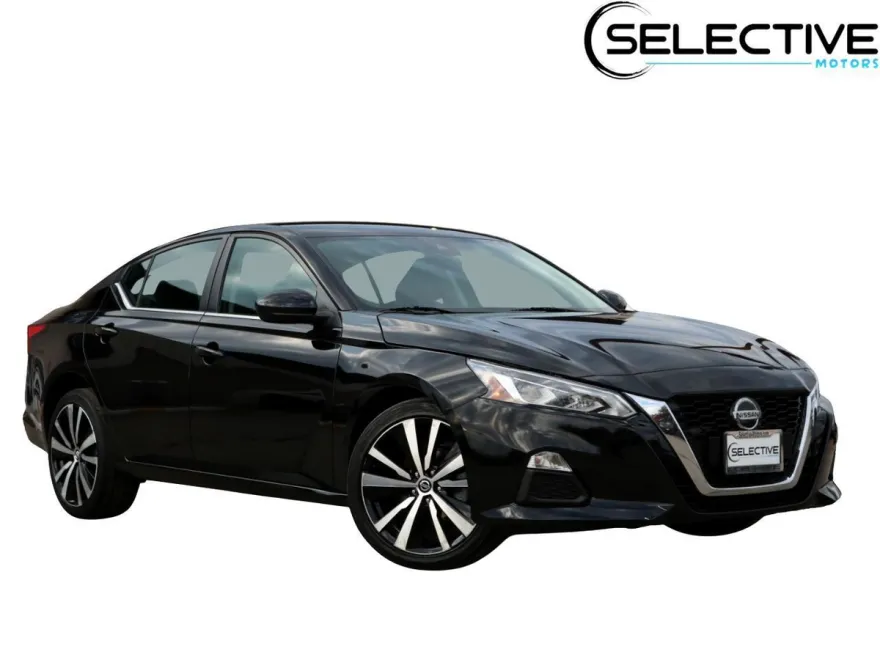 2021 Nissan Altima SR photo 1