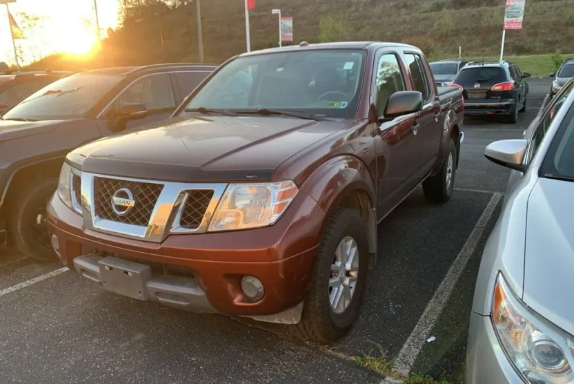 2017 Nissan Frontier SV photo 1