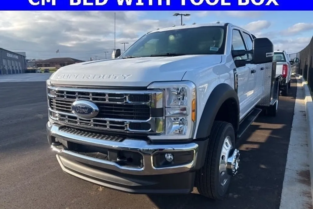 2024 Ford F-550 photo 1