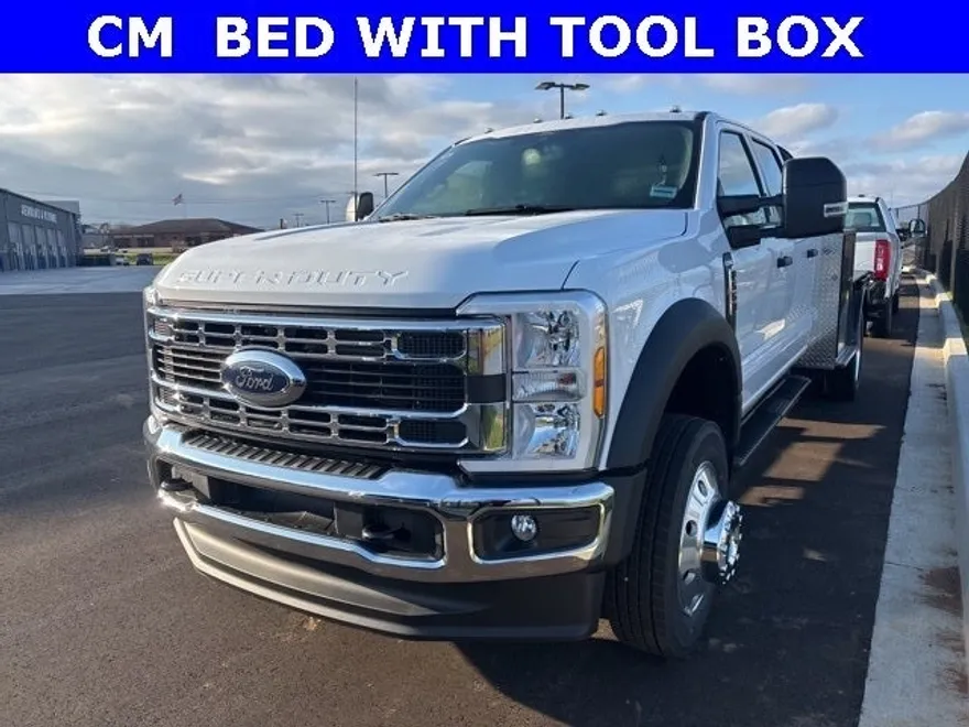 2024 Ford F-550 photo 1