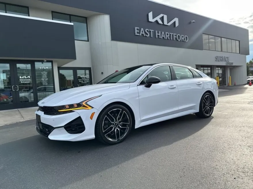 2023 Kia K5 GT photo 1