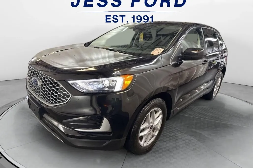 2024 Ford Edge SEL photo 1