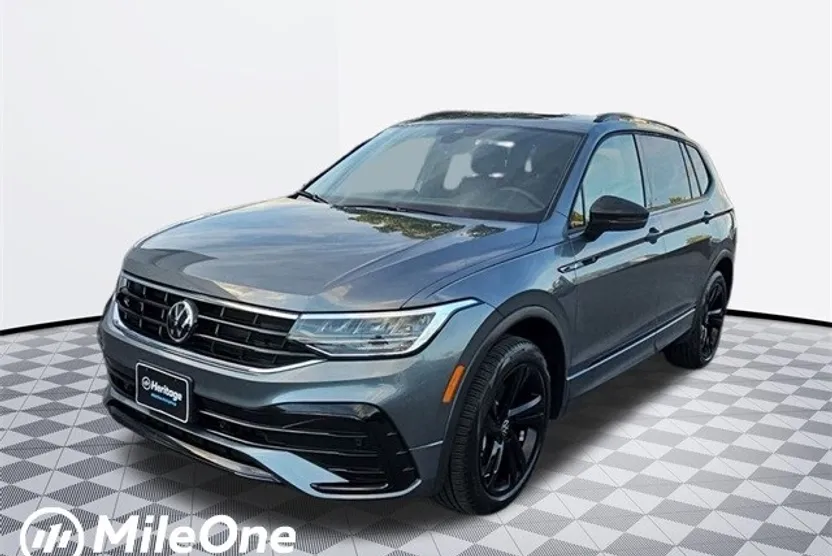 2024 Volkswagen Tiguan SE R-Line Black photo 1