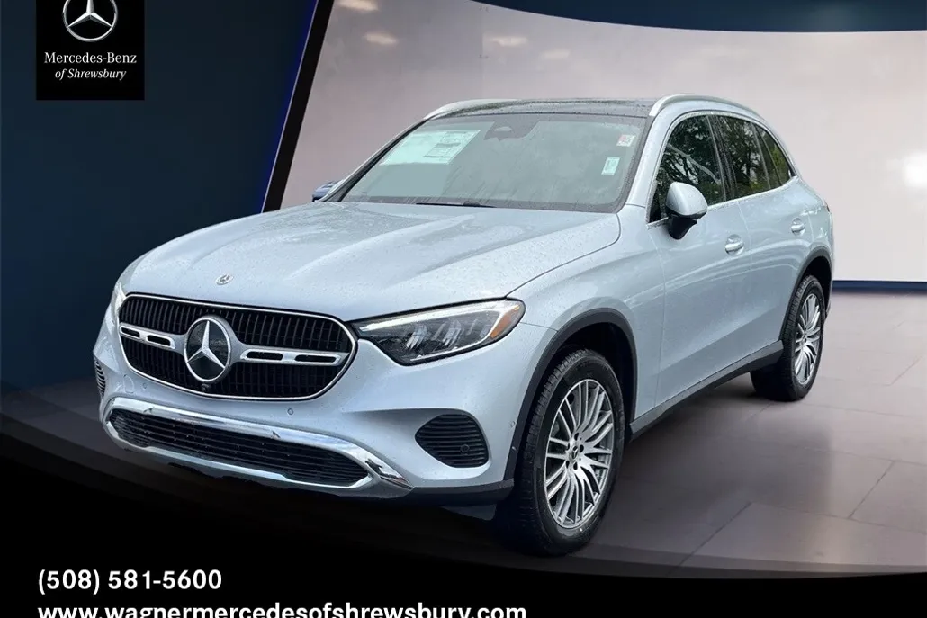 2025 Mercedes Benz GLC 300 4MATIC photo 1