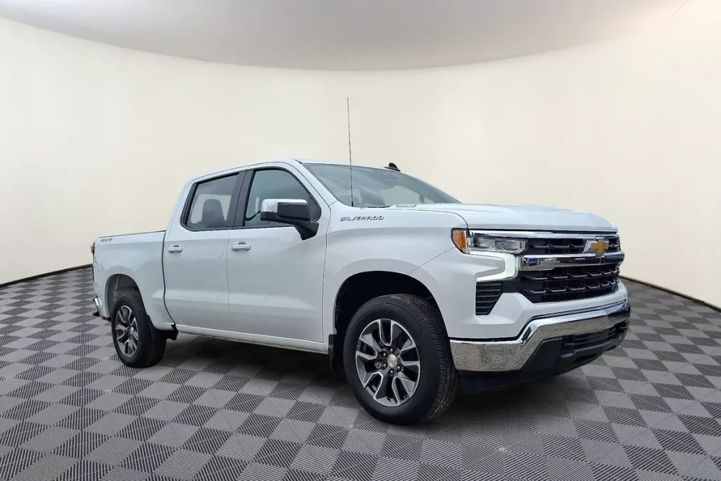 2025 Chevrolet Silverado 1500 LT photo 1