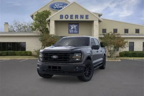 2025 Ford F-150 XLT photo 2