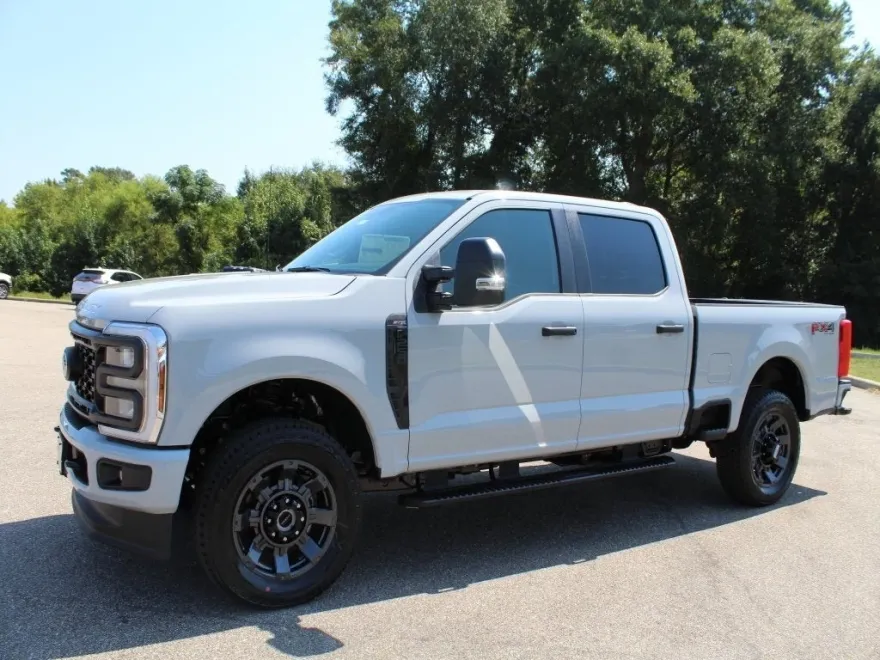2026 Ford F-250 photo 1