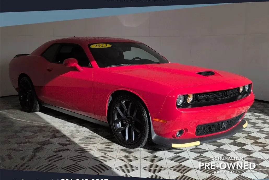 2023 Dodge Challenger GT photo 1