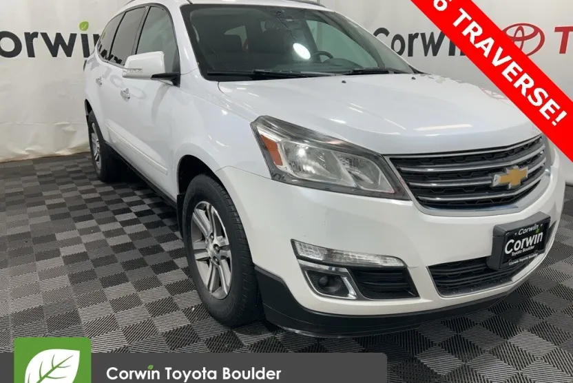 2016 Chevrolet Traverse 2LT photo 1