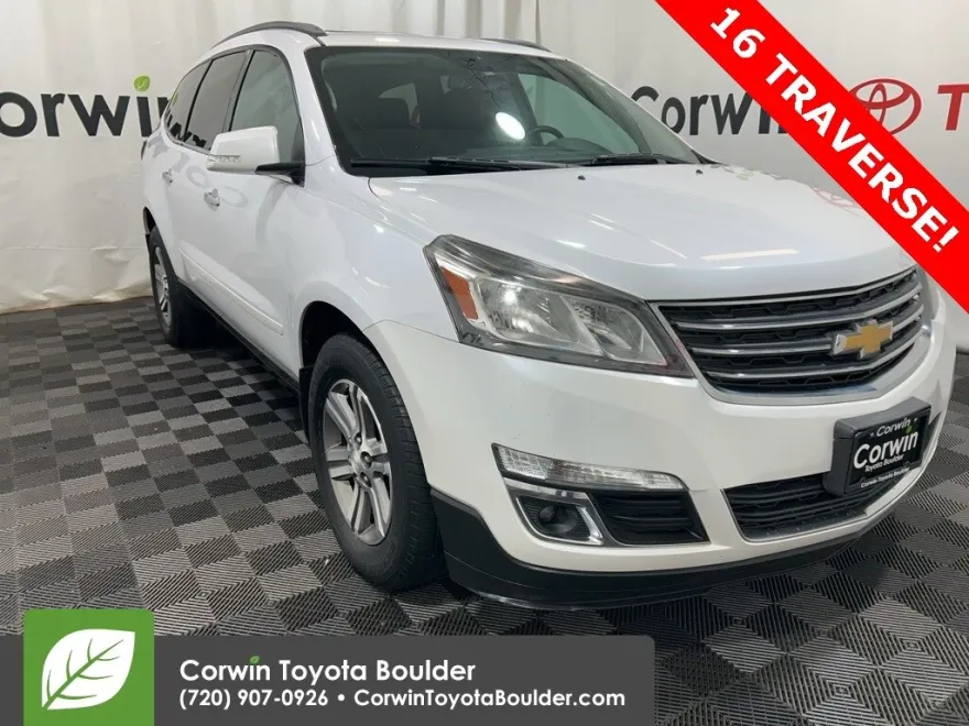 2016 Chevrolet Traverse 2LT photo 1