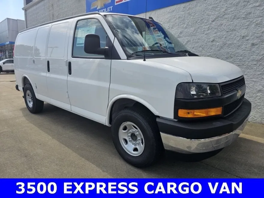2025 Chevrolet Express Cargo 3500 photo 1