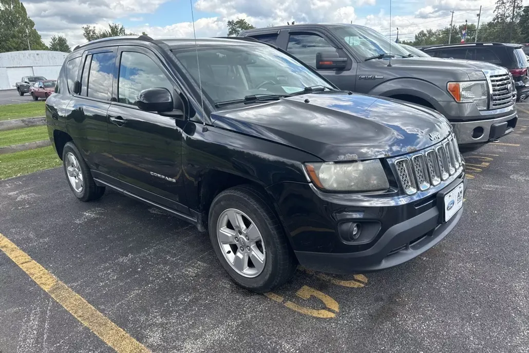 2014 Jeep Compass Latitude photo 1