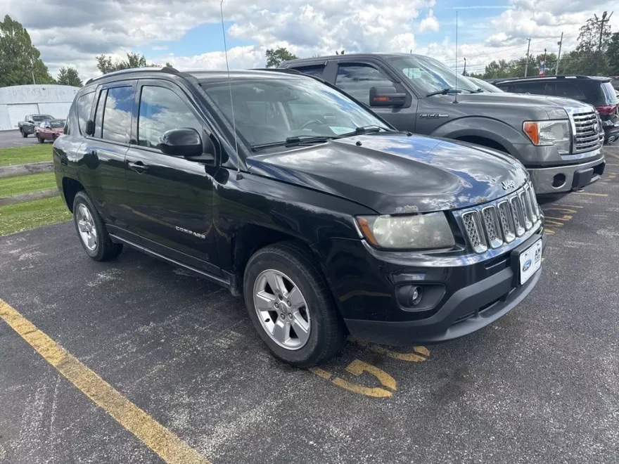 2014 Jeep Compass Latitude photo 1
