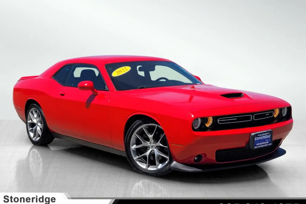 2022 Dodge Challenger GT photo 1
