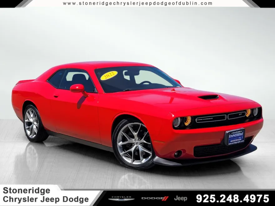 2022 Dodge Challenger GT photo 1